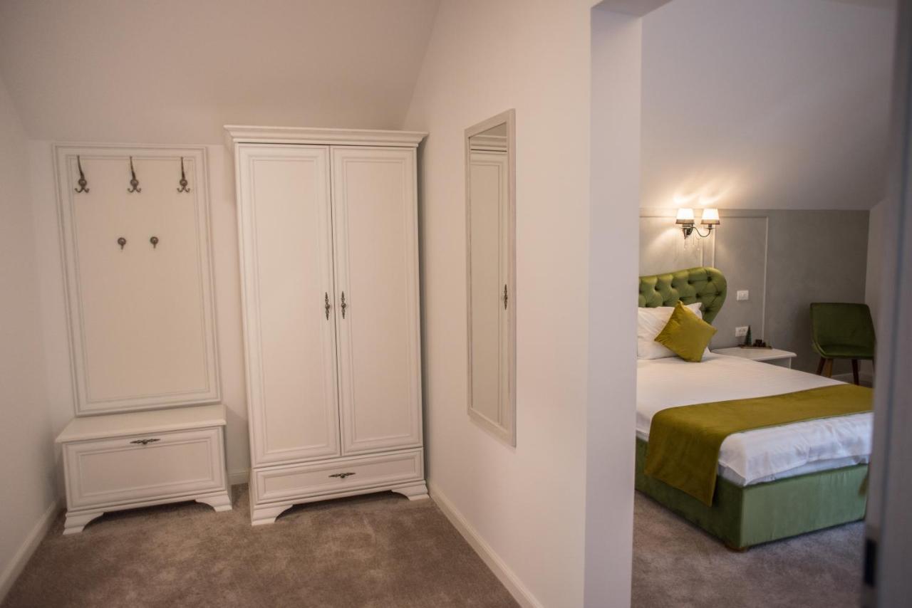 Boga Rooms سِنايا المظهر الخارجي الصورة