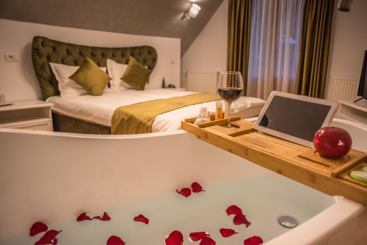 Boga Rooms سِنايا المظهر الخارجي الصورة