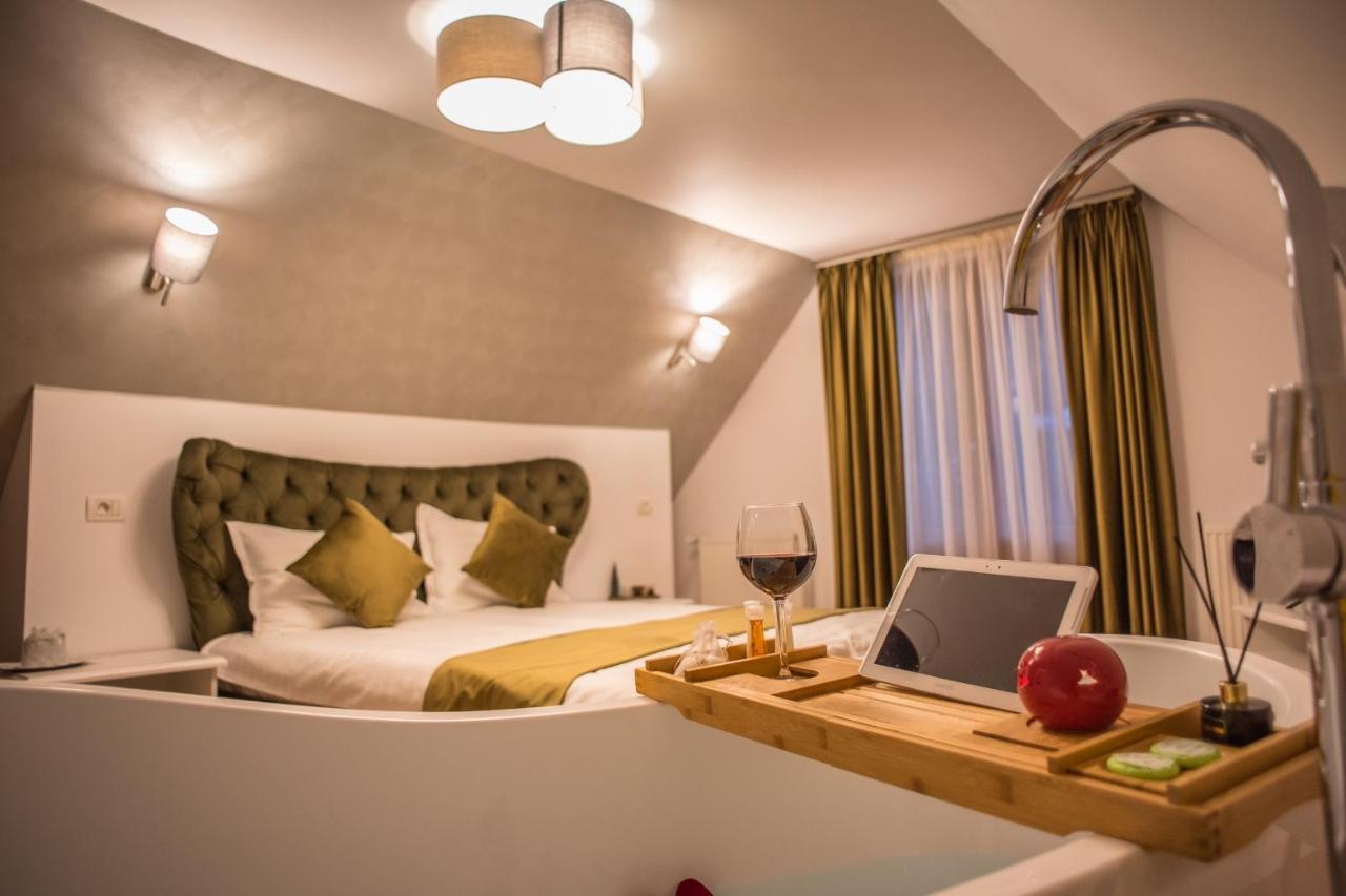 Boga Rooms سِنايا المظهر الخارجي الصورة